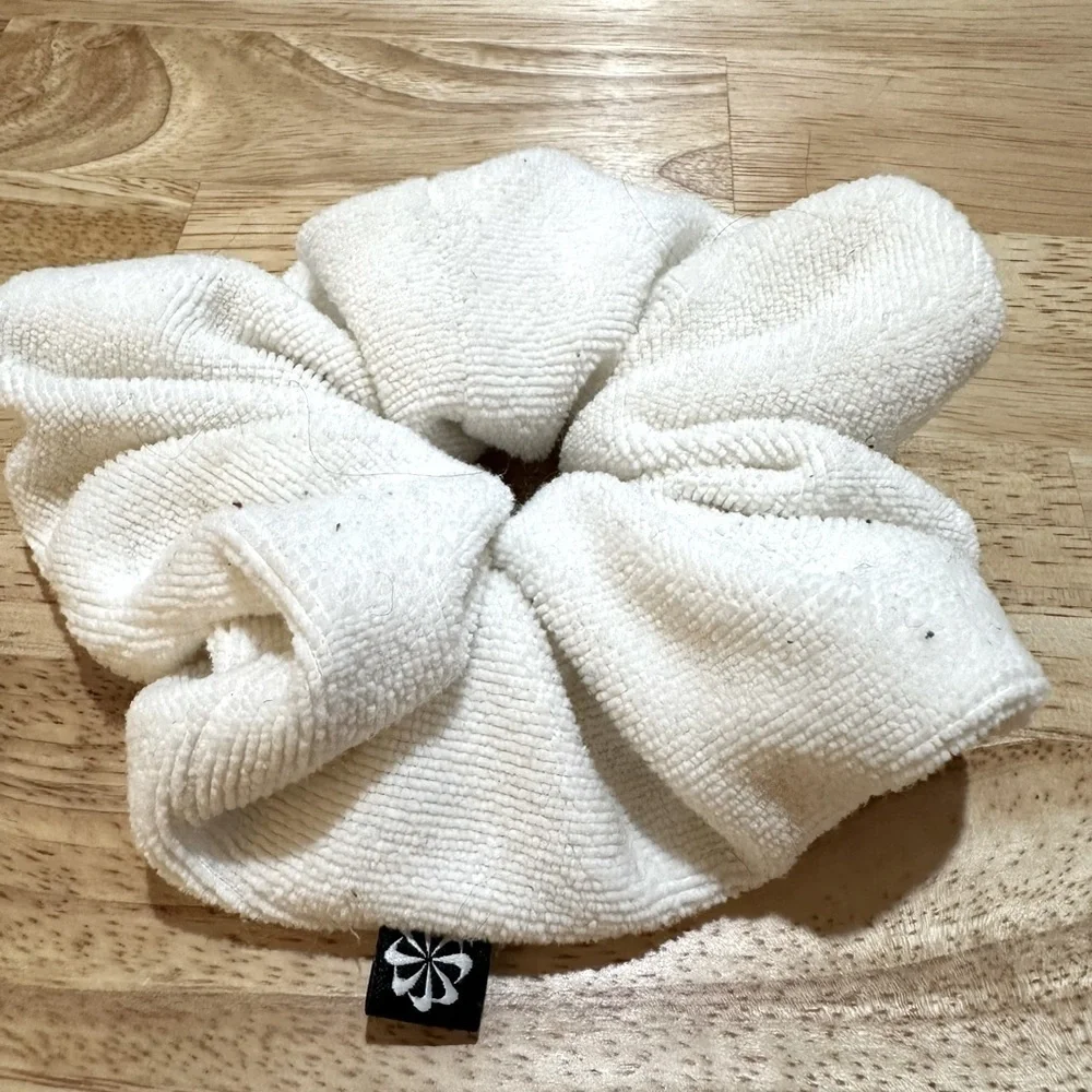 Nike Terry Cloth Oversized Scrunchie - Soft & Sporty